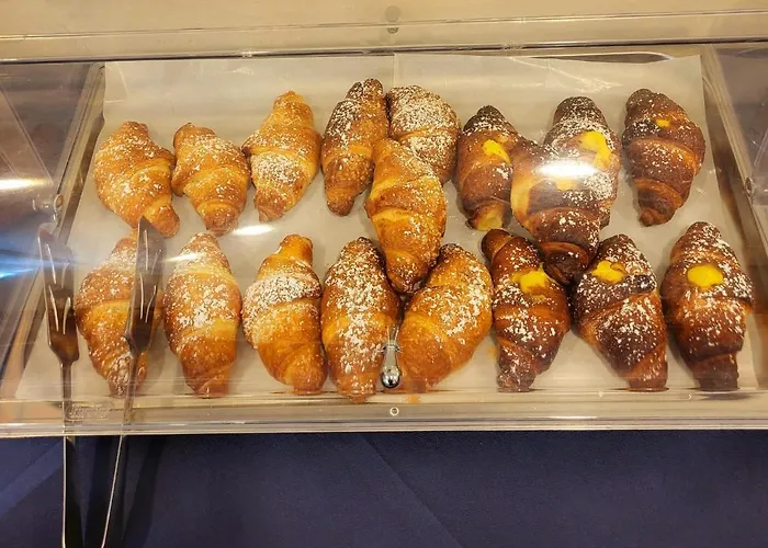 Savana فندق ريميني